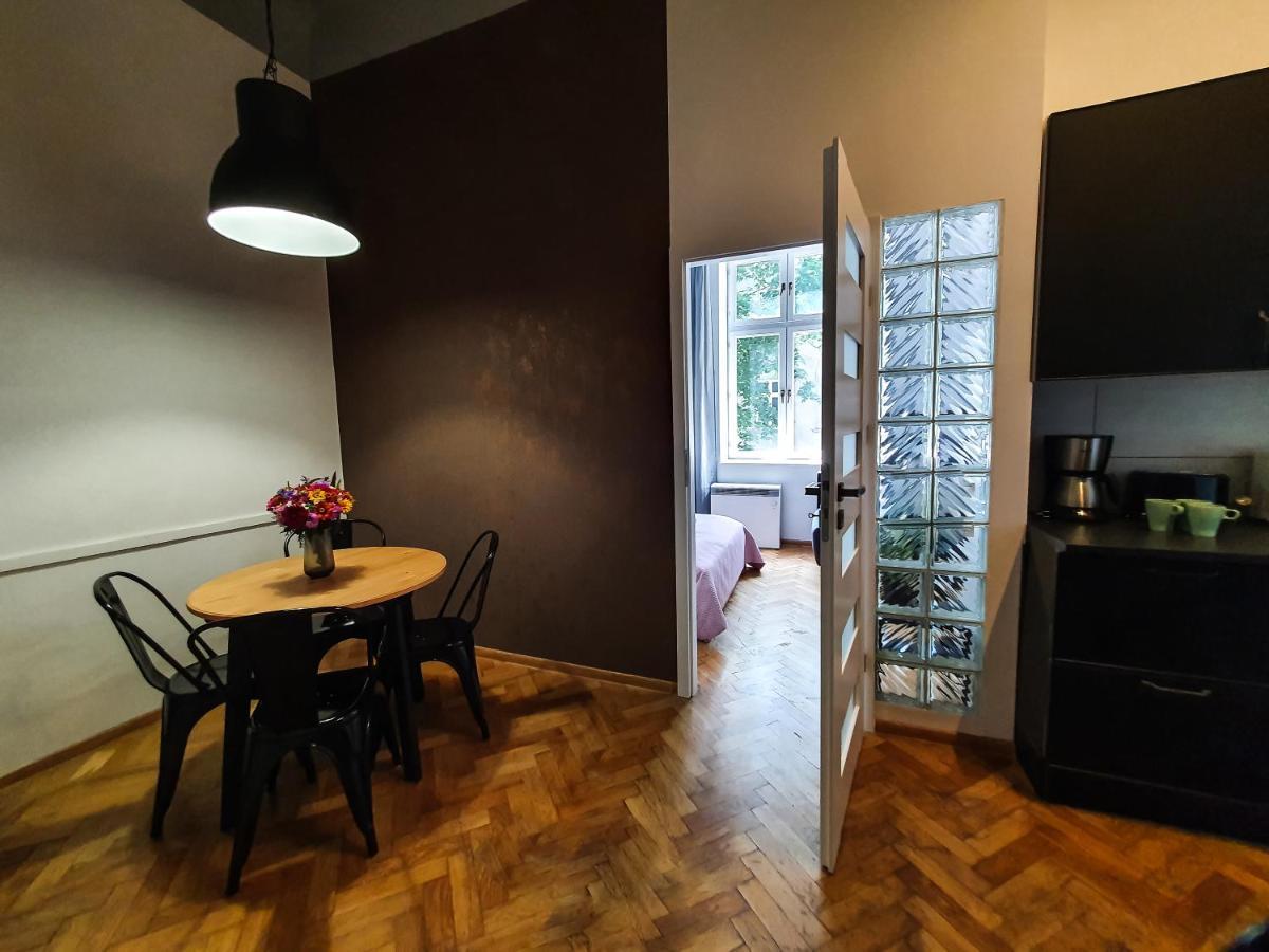 Classic Apartments Pilsudskiego Street Красков Екстериор снимка