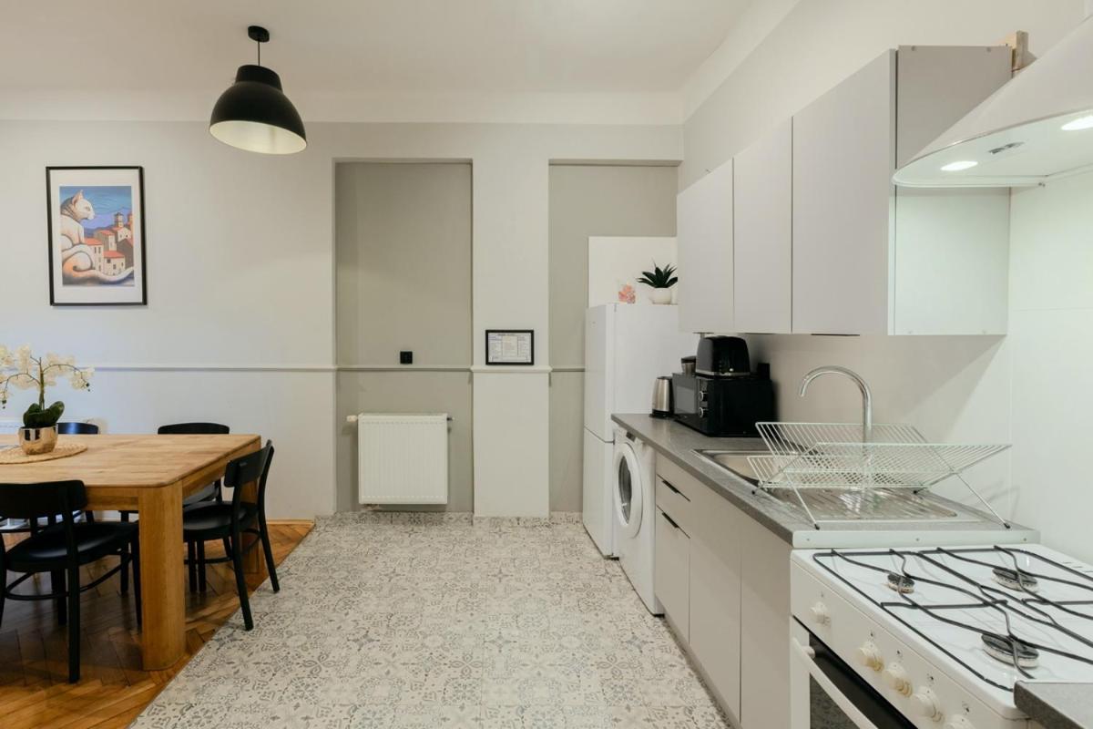 Classic Apartments Pilsudskiego Street Красков Екстериор снимка