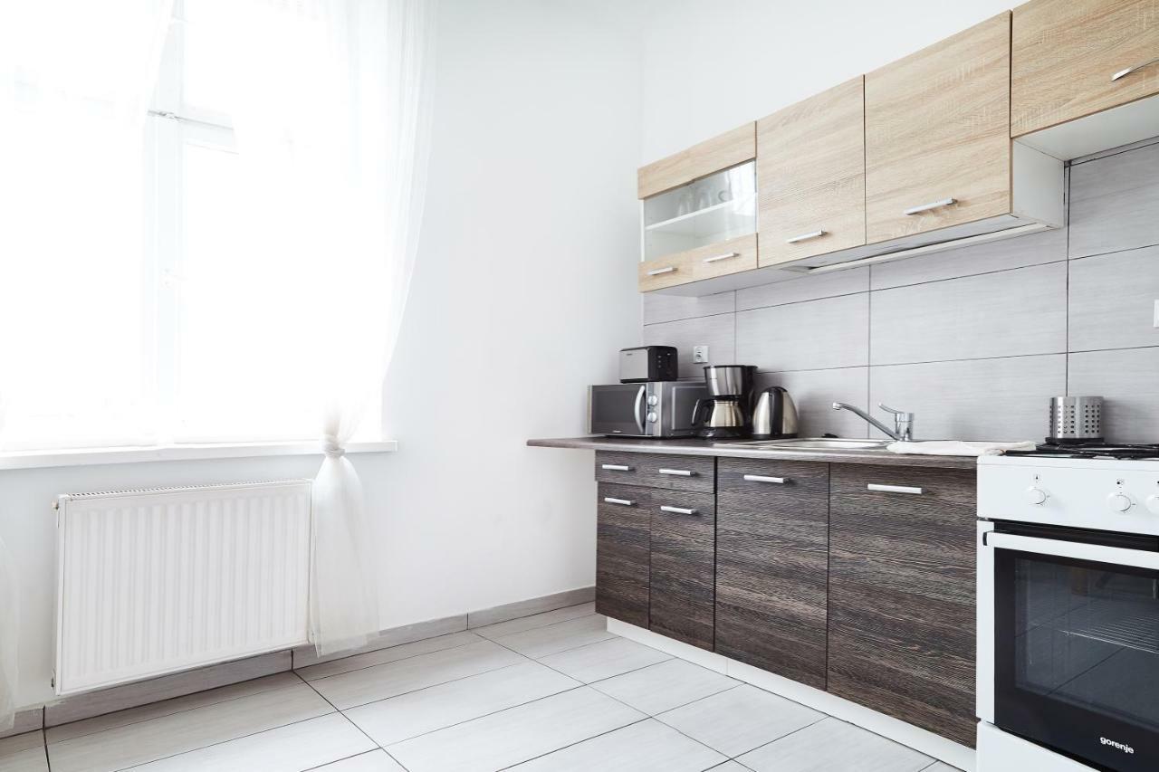 Classic Apartments Pilsudskiego Street Красков Екстериор снимка